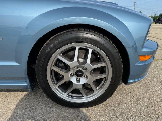 2005 Ford Mustang GT Premium