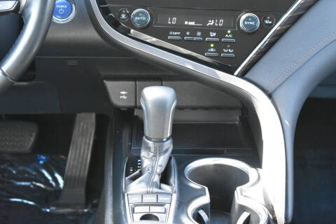 2018 Toyota Camry Hybrid XLE