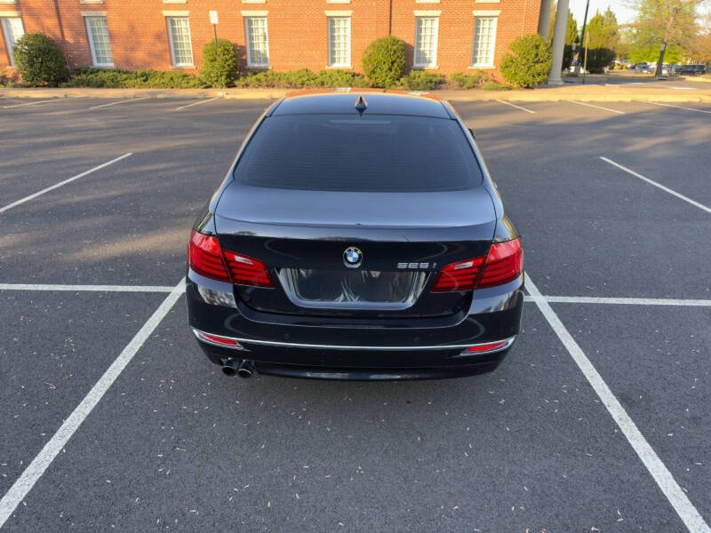 2016 BMW 5 Series 528i