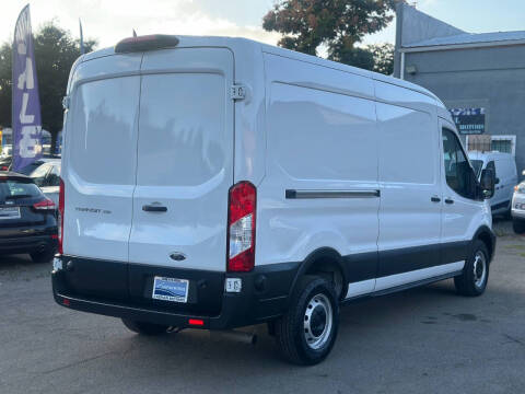 2024 Ford Transit 250