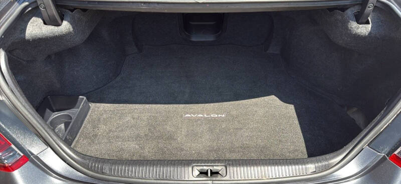 2009 Toyota Avalon XLS