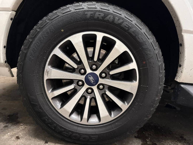 2017 Ford Expedition EL XLT