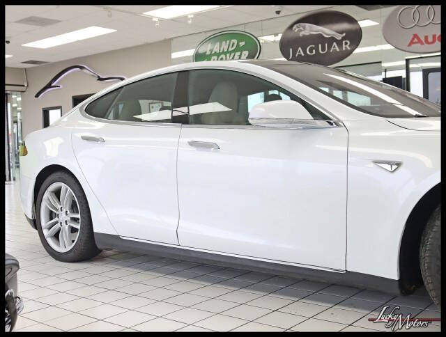 2015 Tesla Model S 90D