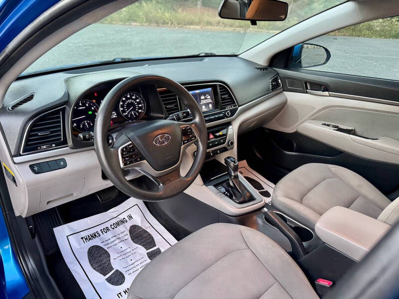 2017 Hyundai Elantra SE