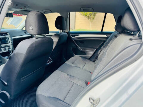 2017 Volkswagen Golf TSI S