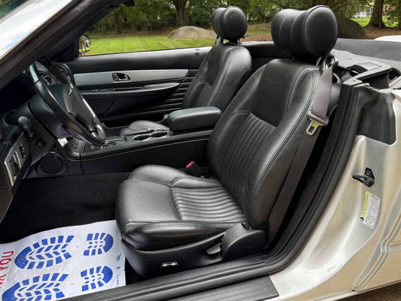 2005 Ford Thunderbird Deluxe