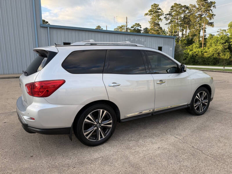 2017 Nissan Pathfinder Platinum
