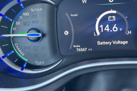 2024 Chrysler Pacifica Plug-In Hybrid Select