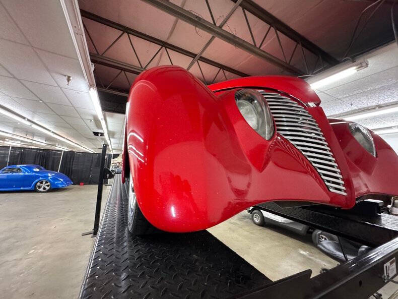 1939 Ford Deluxe