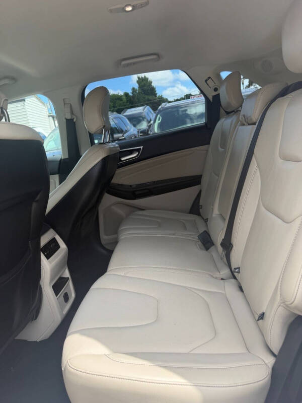 2017 Ford Edge Titanium