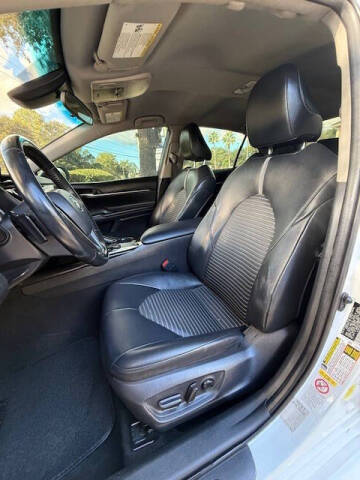 2018 Toyota Camry SE