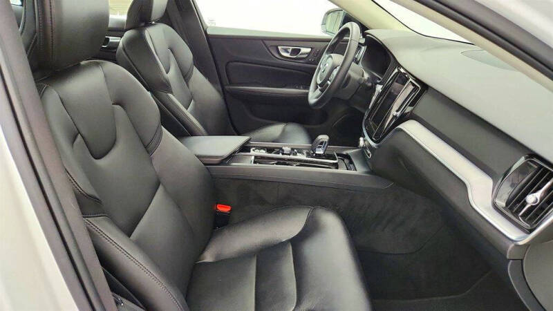 2023 Volvo S60