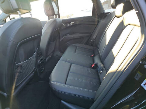 2024 Audi Q4 e-tron quattro Premium Plus 55