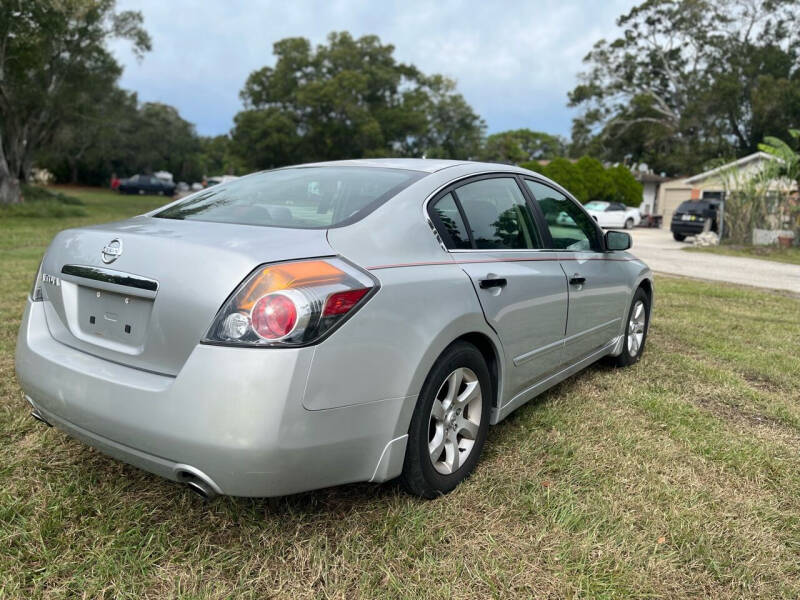 2008 Nissan Altima S photo 3