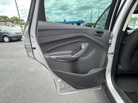 2019 Ford Escape S