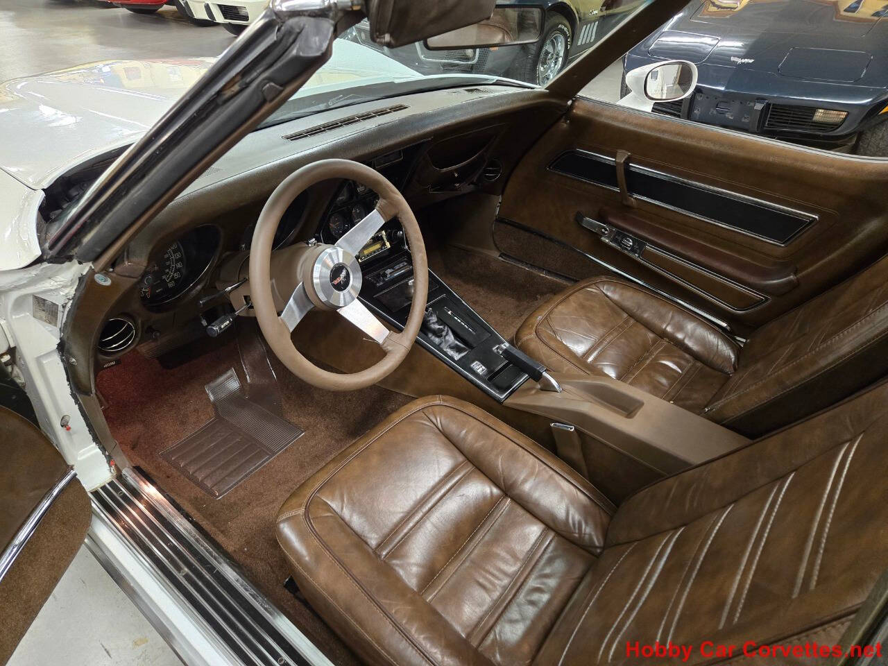 1977 Chevrolet Corvette 16