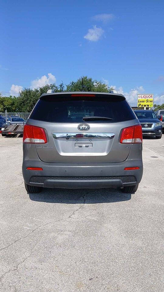 2012 Kia Sorento for sale at OUT SHINE AUTO SALES LLC in Port Charlotte, FL