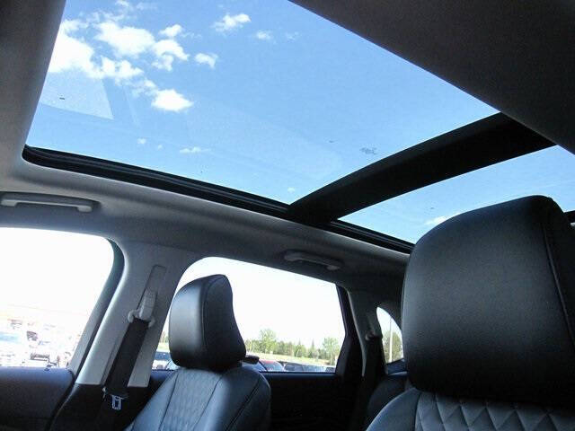 2023 Ford Edge Titanium