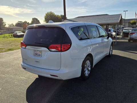 2017 Chrysler Pacifica Touring