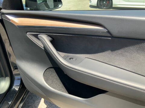 2024 Tesla Model Y Long Range