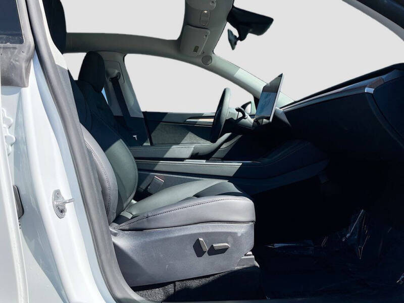 2024 Tesla Model Y Performance