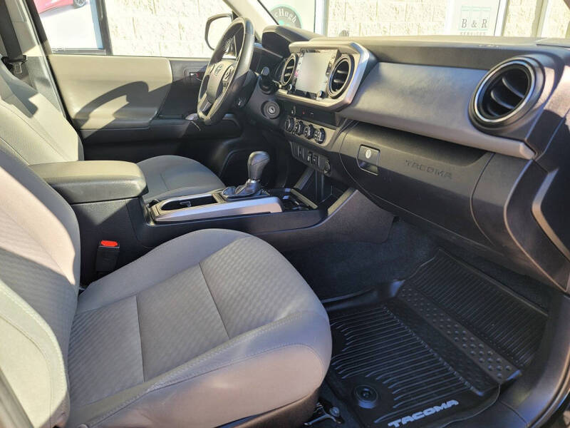 2020 Toyota Tacoma SR5 V6