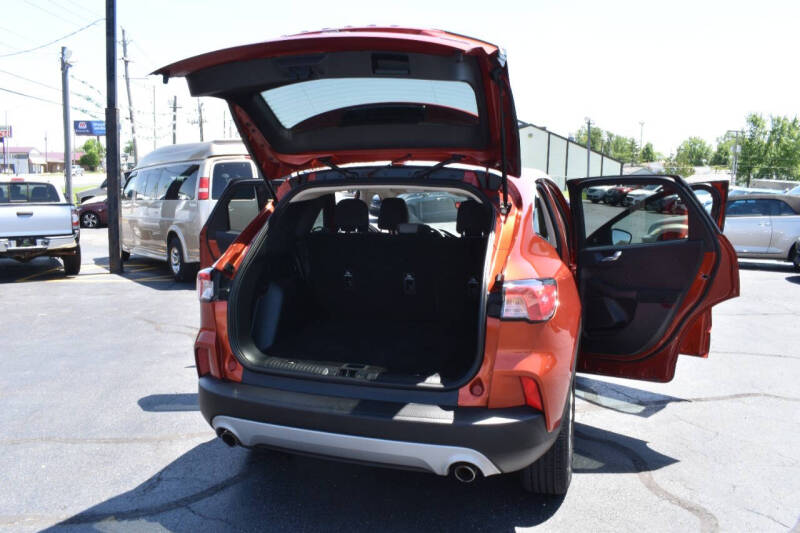 2020 Ford Escape SE