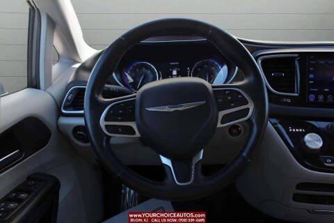 2017 Chrysler Pacifica Touring-L Plus