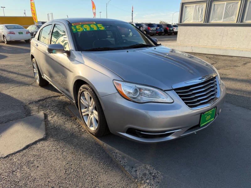 2013 Chrysler 200 LX