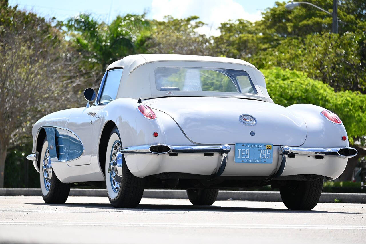 1960 Chevrolet Corvette 54