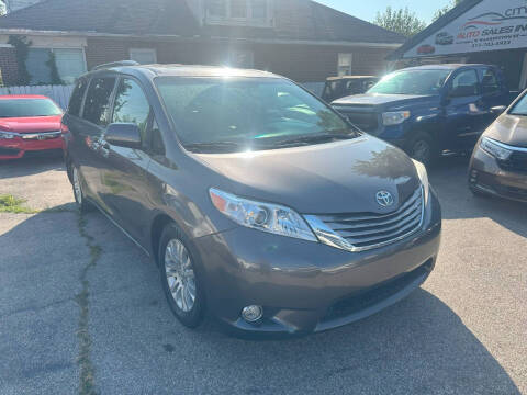 2017 Toyota Sienna XLE 8-Passenger