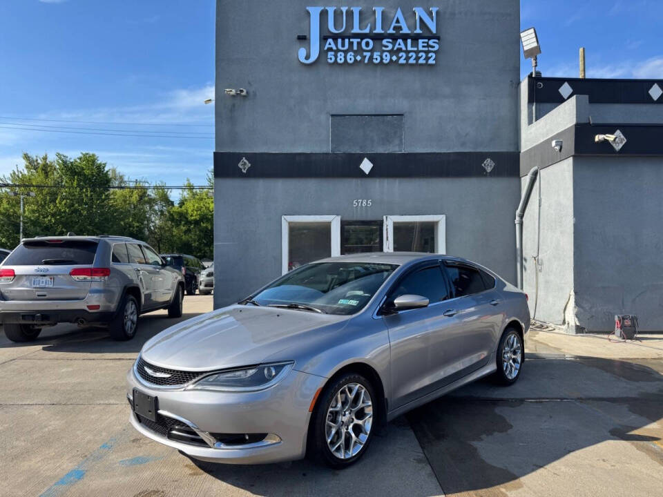 2015 Chrysler 200 Limited's photo