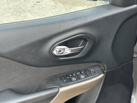 2018 Jeep Cherokee Latitude
