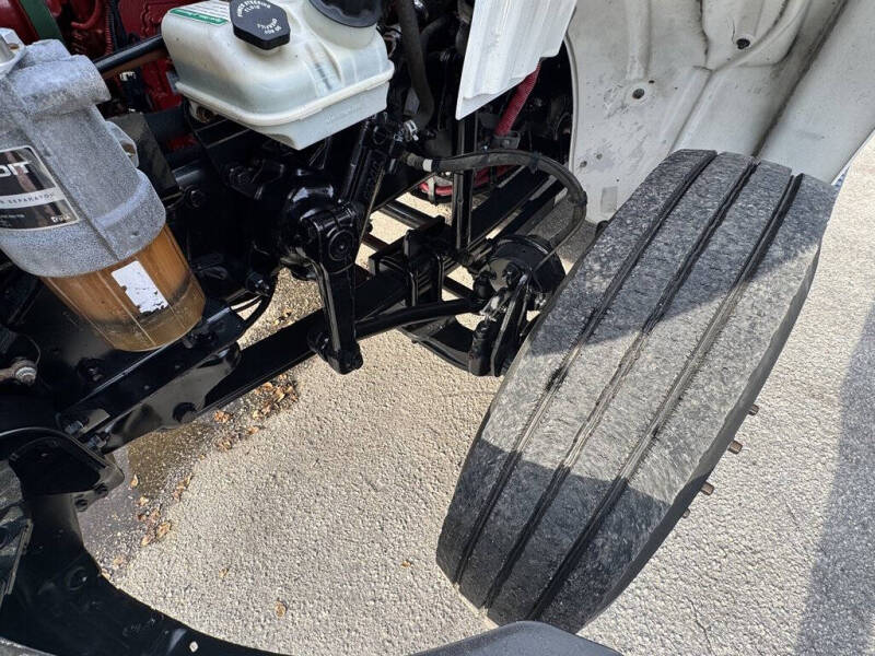 2019 Freightliner M2 106