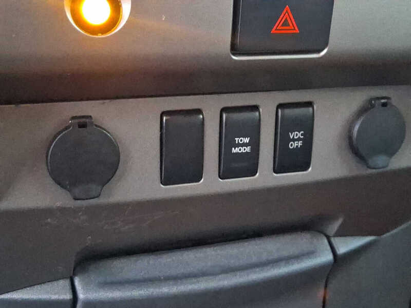 2004 Nissan Titan SE