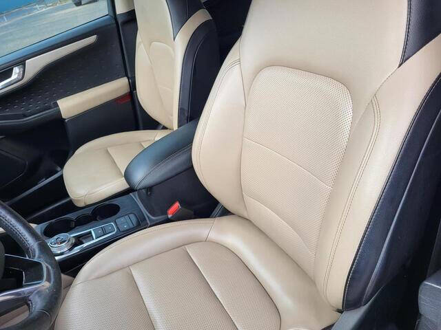 2020 Ford Escape SEL