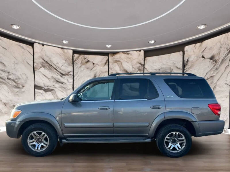 2005 Toyota Sequoia SR5