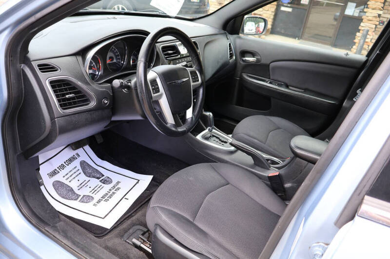 2013 Chrysler 200 Touring