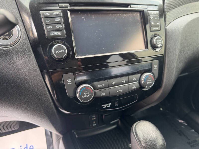 2016 Nissan Rogue SL