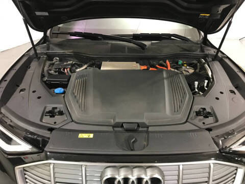 2019 Audi e-tron quattro Prestige