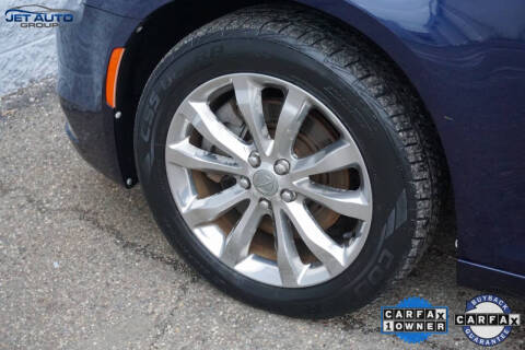 2015 Chrysler 300 Limited