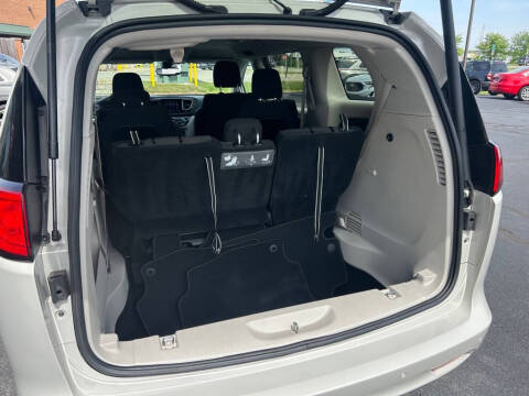 2017 Chrysler Pacifica Touring