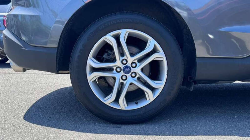 2017 Ford Edge Titanium