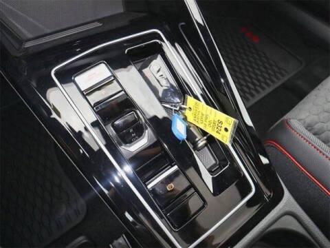 2025 Volkswagen Golf GTI SE