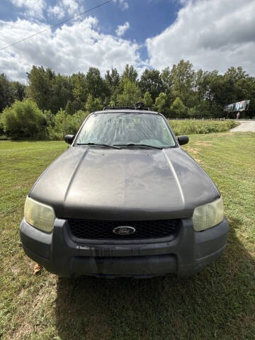 2004 Ford Escape XLS