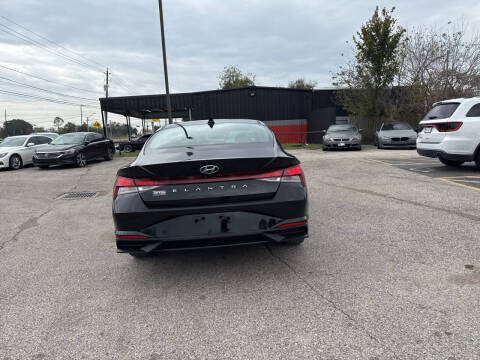 2023 Hyundai Elantra SEL