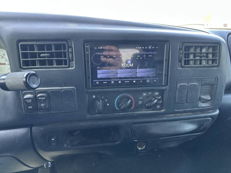 2004 Ford F-650 Super Duty