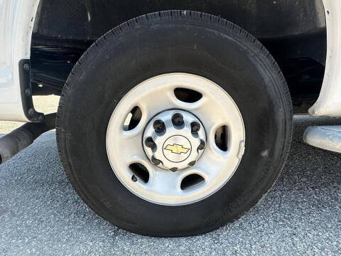 2024 Chevrolet Express 2500