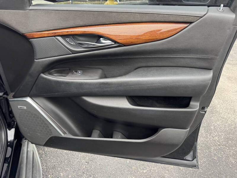 2016 Cadillac Escalade ESV Luxury Collection