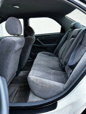 1999 Toyota Camry LE V6